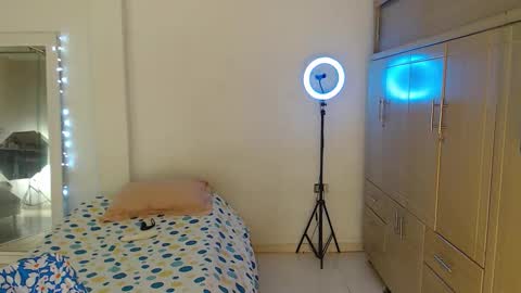 Snapshot of crazyybull chatting on 29, 11, 2025 Bull online show from 29, 11, 2025