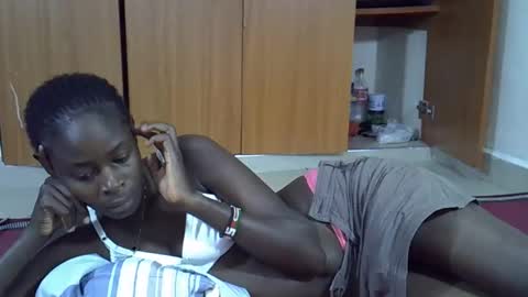 creamy_pussie online show from 25, 3, 2026
