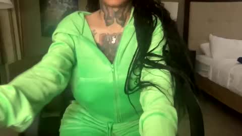 Snapshot of creamyexotica chatting on 28, 12, 2024 CreamyExotica online show from 28, 12, 2024