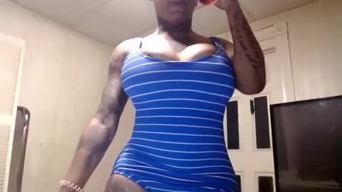 Snapshot of creamyexotica chatting on 15, 9, 2025 CreamyExotica online show from 15, 9, 2025