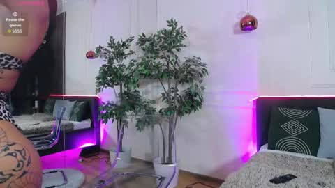 Sophie online show from 27, 10, 2025