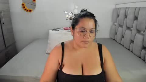 Snapshot of criistal_0 chatting on 14, 6, 2026 criistal_0 online show from 14, 6, 2026