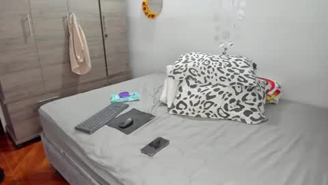criistal_0 online show from 8, 7, 2026
