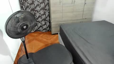 criistal_0 online show from 23, 7, 2026