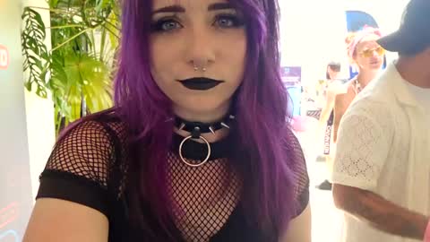 Crimson Kitten online show from 13, 5, 2026