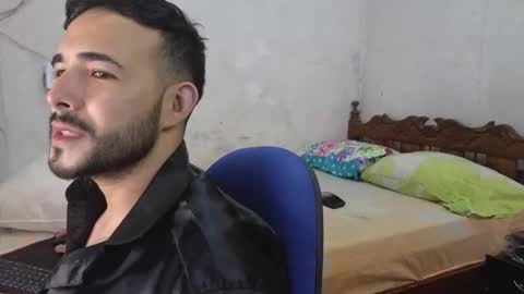 Snapshot of cris_simons chatting on 3, 12, 2024 cris_simons online show from 3, 12, 2024