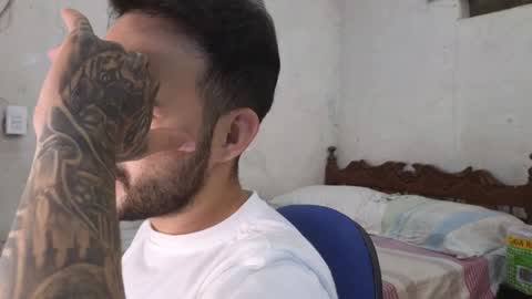 Snapshot of cris_simons chatting on 12, 12, 2024 cris_simons online show from 12, 12, 2024