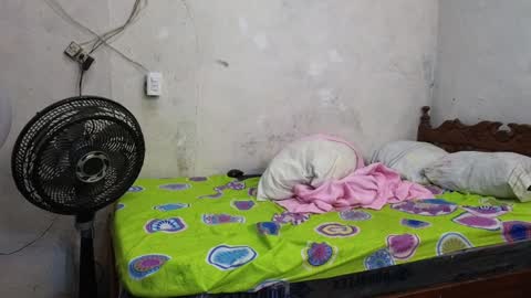 Snapshot of cris_simons chatting on 30, 12, 2024 cris_simons online show from 30, 12, 2024