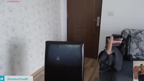 cris_tinne online show from 5, 11, 2025