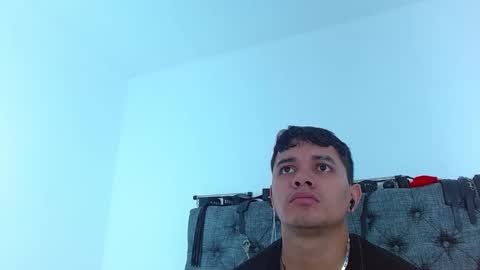 Snapshot of crisandmery chatting on 4, 3, 2025 CRISANDMERY online show from 4, 3, 2025