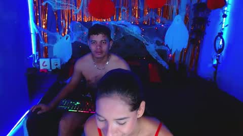 Snapshot of crisandmery chatting on 19, 10, 2025 CRISANDMERY online show from 19, 10, 2025