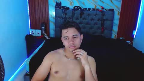 Snapshot of crisandmery chatting on 30, 11, 2025 CRISANDMERY online show from 30, 11, 2025