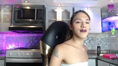 Cristina Onazis online show from 1, 5, 2026