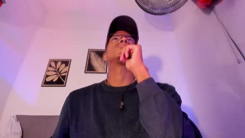 criss_zuri online show from 29, 4, 2026