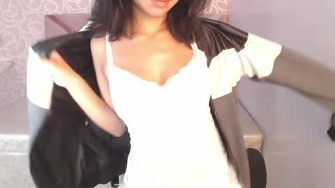 Snapshot of cristal1_ch chatting on 10, 9, 2025 cristal1_ch online show from 10, 9, 2025