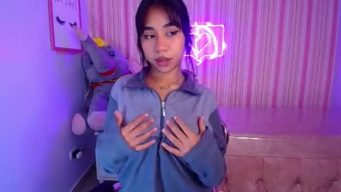 Snapshot of cristal1_ch chatting on 7, 10, 2025 cristal1_ch online show from 7, 10, 2025