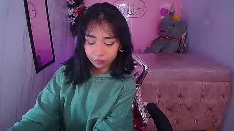 Snapshot of cristal1_ch chatting on 10, 10, 2025 cristal1_ch online show from 10, 10, 2025
