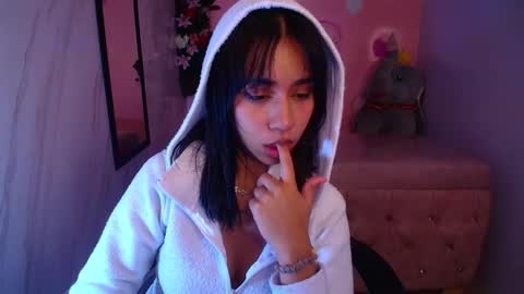 Snapshot of cristal1_ch chatting on 18, 10, 2025 cristal1_ch online show from 18, 10, 2025