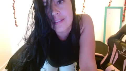 Snapshot of cristal541658 chatting on 9, 3, 2026 cristal541658 online show from 9, 3, 2026