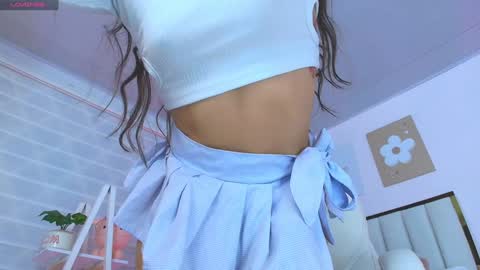 Snapshot of cristal_bunny chatting on 1, 2, 2025 Cristal  online show from 1, 2, 2025