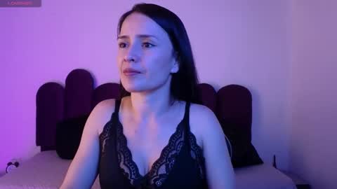  Alejandra from Wednesday to Saturday from 1000 pm to 400 am Colombian hour online show from 9, 3, 2026