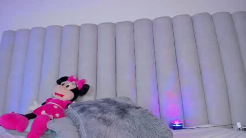 Nicole  Connection time 220pm-910pmCol online show from 11, 2, 2025