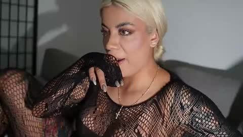 Laura online show from 19, 1, 2026