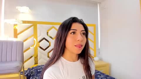  Independent Model online show from 14, 1, 2025