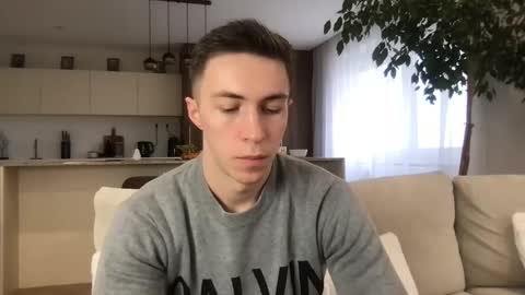 Snapshot of cristianovilla chatting on 10, 12, 2024 CristianoHailey online show from 10, 12, 2024