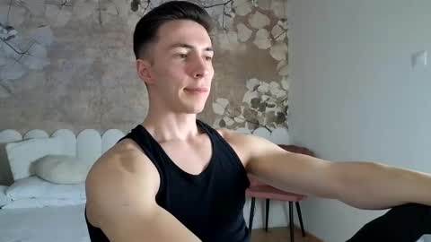 CristianoHailey online show from 7, 4, 2026