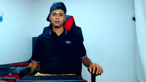 Snapshot of cristiantayron chatting on 26, 3, 2026 cristian online show from 26, 3, 2026