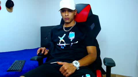 Snapshot of cristiantayron chatting on 13, 5, 2026 cristian online show from 13, 5, 2026