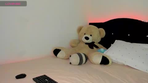 Snapshot of cristina_fernando chatting on 1, 2, 2026 soycriss online show from 1, 2, 2026