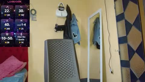 cristinamontiel74 online show from 9, 3, 2025