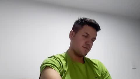 cristopher3042 online show from 9, 2, 2025