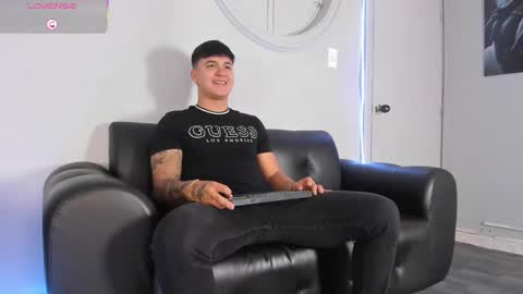 Cristopher online show from 10, 3, 2026