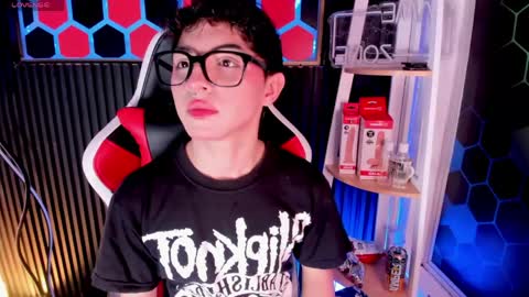 Cristopher  online show from 30, 4, 2026