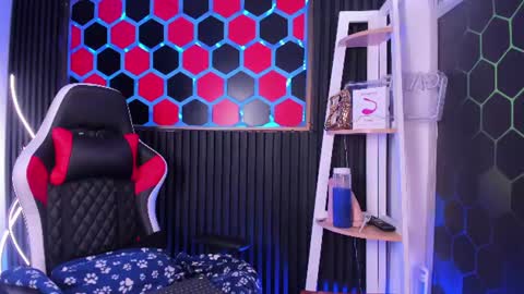 Cristopher  online show from 24, 6, 2026