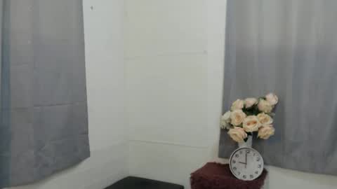 crocodale online show from 21, 9, 2025