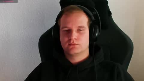 Snapshot of croissant911 chatting on 23, 10, 2025 Anderson online show from 23, 10, 2025