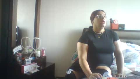 Linda Cross online show from 6, 1, 2025