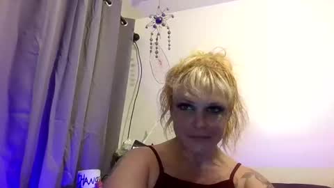 Snapshot of crowsraven666 chatting on 16, 11, 2025 crowsraven666 online show from 16, 11, 2025