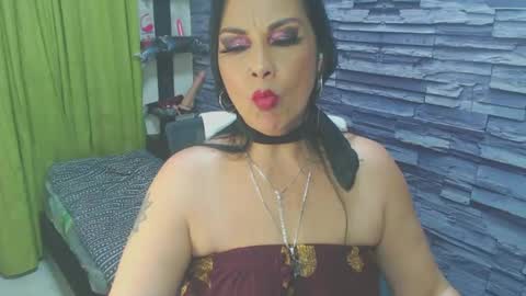 cruela_deviil online show from 3, 12, 2024