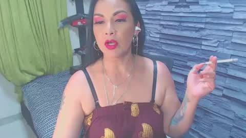 cruela_deviil online show from 5, 1, 2025