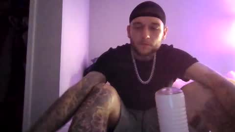 Snapshot of cruz815 chatting on 18, 12, 2025 cruz815 online show from 18, 12, 2025