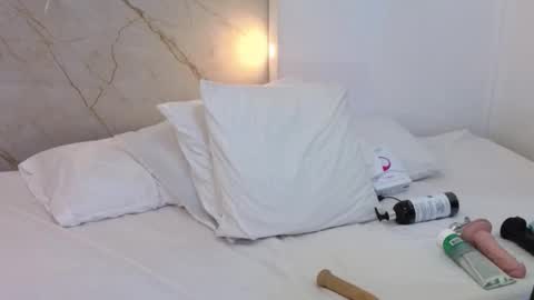 Snapshot of cry_baby800 chatting on 15, 11, 2025 Cry online show from 15, 11, 2025