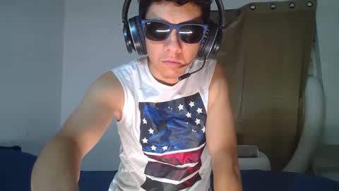 Snapshot of cry_guy chatting on 13, 9, 2025 cry_guy online show from 13, 9, 2025