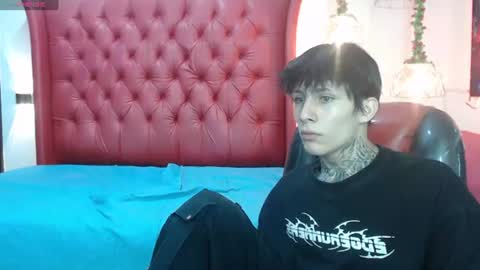 Snapshot of cry_thereal chatting on 29, 6, 2026 cry_thereal online show from 29, 6, 2026