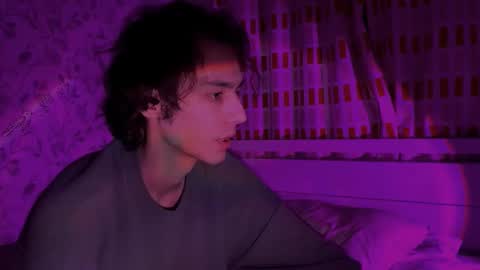 crybae0 online show from 9, 3, 2026