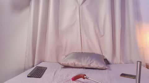 crystal_gilton online show from 1, 7, 2026